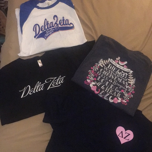 Gildan Tops - Delta Zeta Sorority Tees (Large x5, Medium x1)